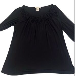 Design History black szM 3/4 sleeve flowers & gathers around neck down front EUC